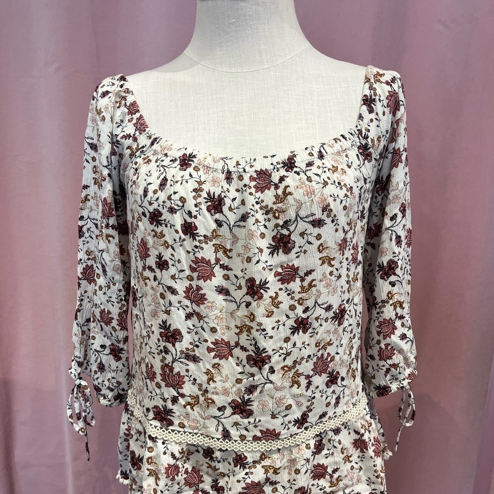 American Eagle Floral Off Shoulder Peplum Blouse M